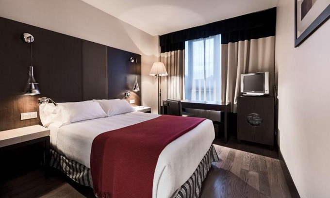Valladolid Hotel | Discover NH Valladolid Bálago: Pet-Friendly 4-Star Retreat