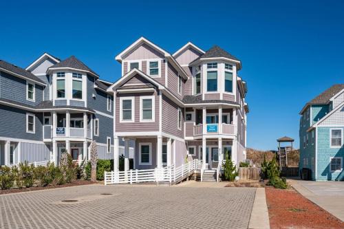 Nags Head House | Relax at NH140 Sunset Beach House with Oceanfront Pool Views