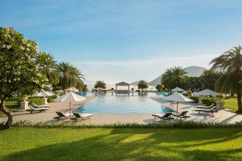 Nha Trang Resort | Discover Nha Trang Marriott Resort & Spa on Hon Tre Island