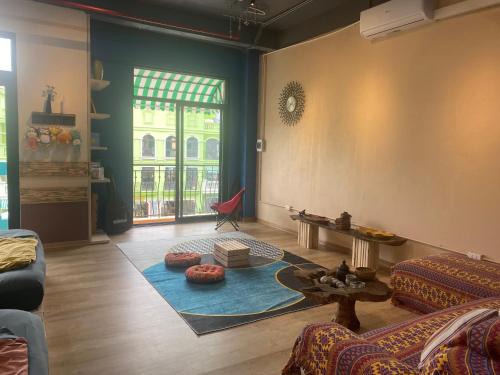 Van Giang Apartment | Budget-Friendly Nhi Homestay Ocean Park with River Views