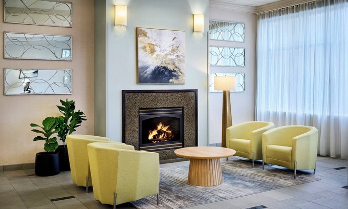Fallsview Hotel | Discover Radisson Hotel & Suites Fallsview: Family-Friendly Stay