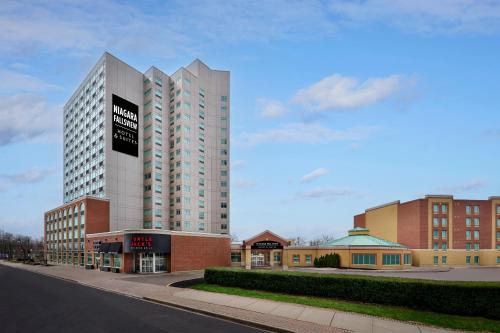 Fallsview Hotel | Experience Comfort at Radisson Hotel & Suites Fallsview