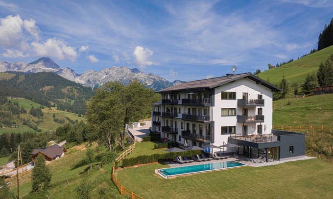 Sankt Martin am Tennengebirge Apartment | Nice apartment with shared pool