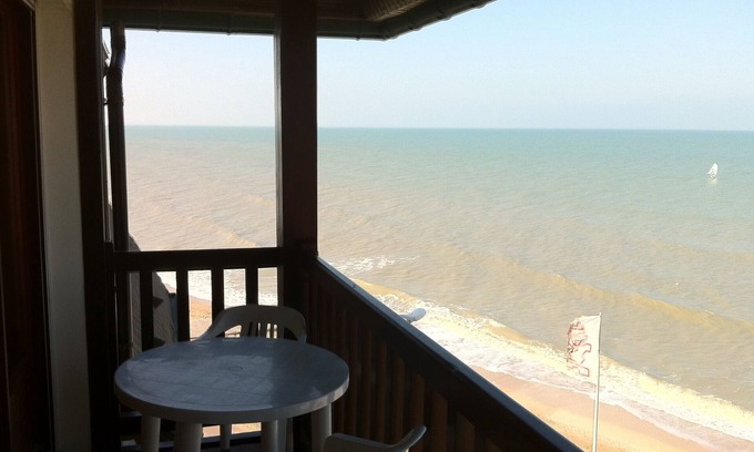 Blonville-sur-Mer Apartment | Bright Rooms with Balcony & Ocean View in Blonville