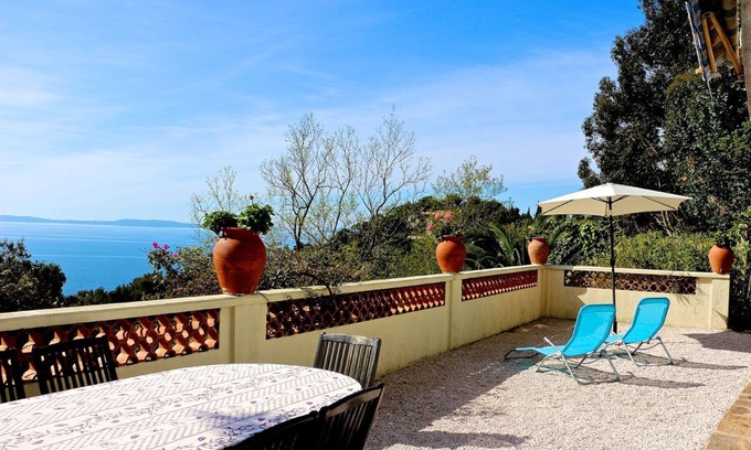 Le Rayol House | Cozy 3-Star Apartment with Sea View on the French Riviera
