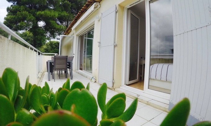 Sainte-Maxime Apartment | Cozy Apartment with Ocean View & Large Terrace Awaits