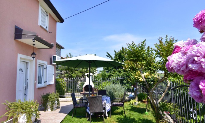 Đuba Apartment | Relaxing Retreat in Đuba-Umag: Oceanview & Spa Amenities