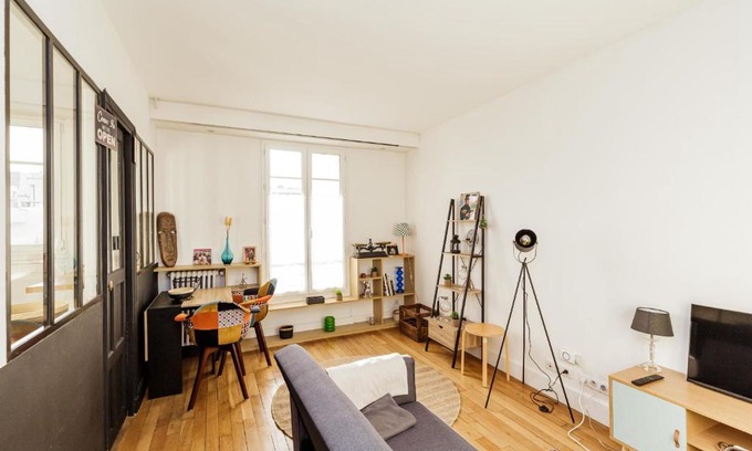 Clichy Apartment | Bright and Welcoming 42m2 Retreat in Central Clichy