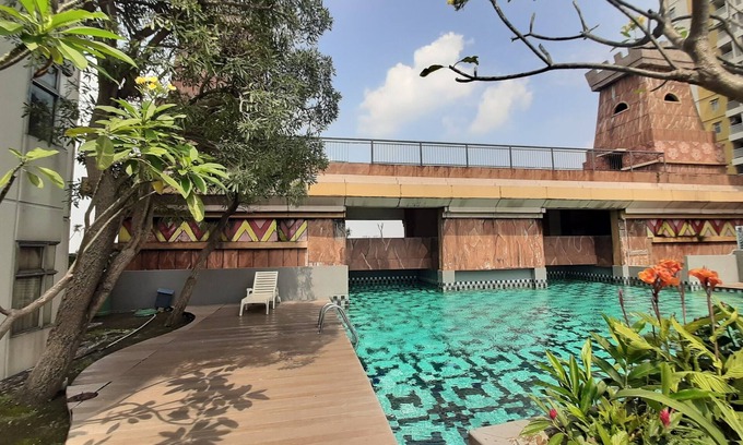 Panunggangan Utara Apartment | Cozy Studio with Pool Access at Great Western Resort