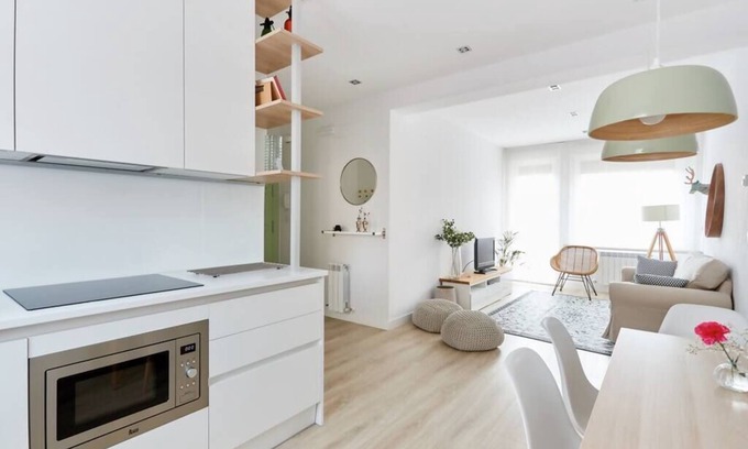 Segundo Ensanche Apartment | Cozy Apartment in Pamplona Center - Guest Rated 10/10!