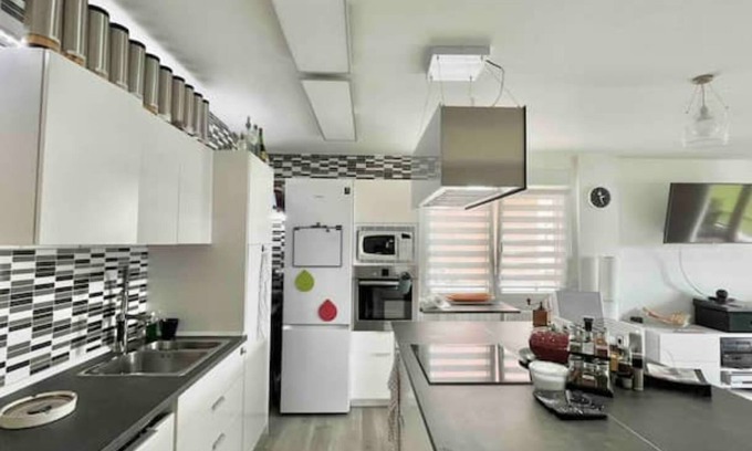 Laredo Apartment | Cozy Retreat with Alexa & Family-Friendly Amenities