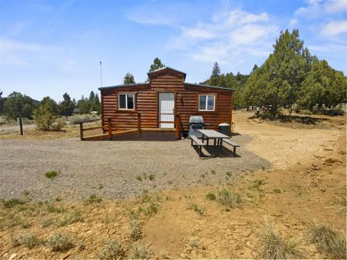Mammoth Creek House | Welcoming Nice And Knotty Cabin - Pet & Child Friendly Stay