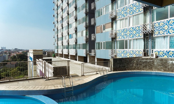 Depok Apartment | Cozy Studio Room at Saladdin Mansion with Pool & Breakfast