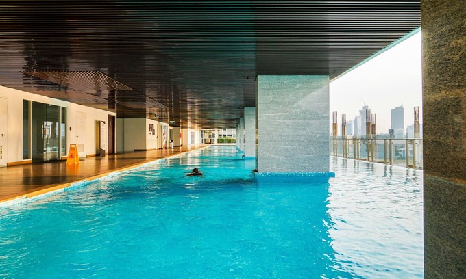 Cikini Apartment | Spacious 3BR Retreat at Menteng Park Apartment with Pool