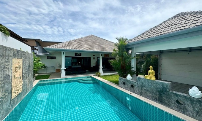 Ban Saiyuan Villa | Vibrant 2BR Rawai with Private Pool and Breakfast Included