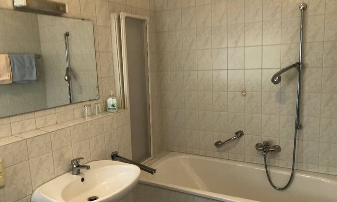 Bad Griesbach im Rottal Apartment | Cozy Apartment for 2 at Lindenfeld with Breakfast Included