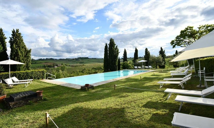 Ponte di Gabbiano Apartment | Nice apartment for 5 people with WIFI, A/C, pool, TV and pets allowed, close to Siena