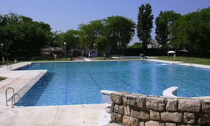 Mairena del Aljarafe Apartment | Cozy Apartment in Ciudad Expo for Family Travelers