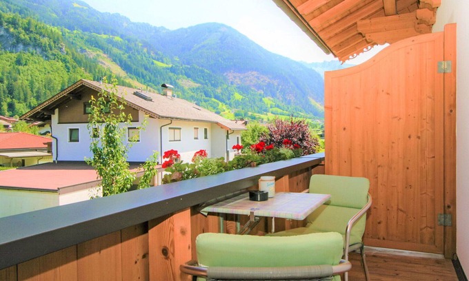 Ramsau im Zillertal Apartment | Nice apartment for 6 people with WIFI, TV and balcony
