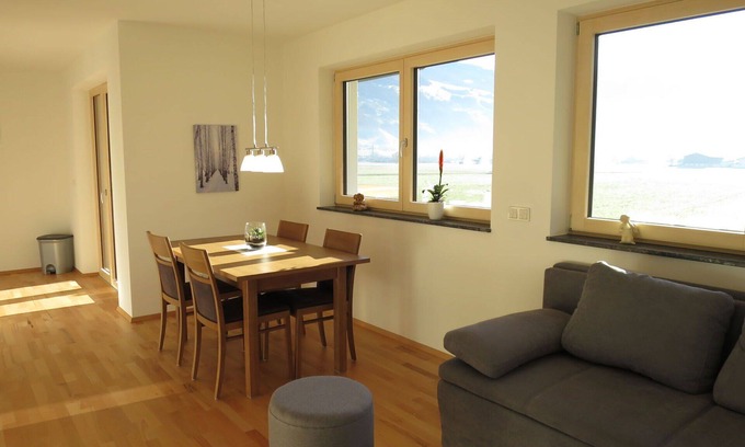 Strass im Zillertal Apartment | Inviting Apartment for 4 with Balcony and Lake View
