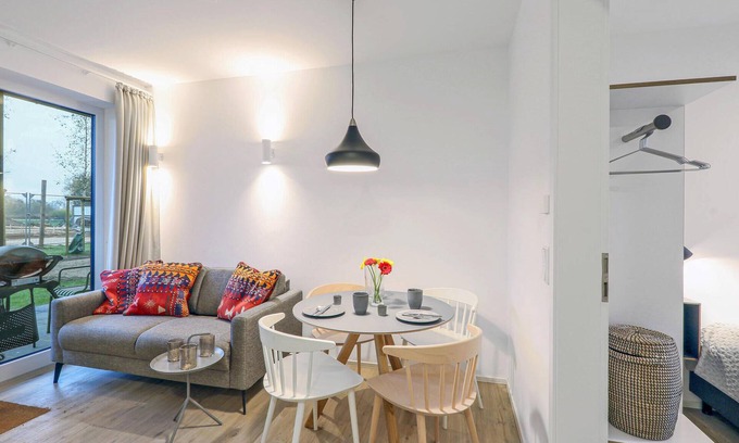 Lembruch Apartment | Inviting 2-Bedroom Getaway at Lembruch/Dümmer See