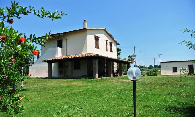 Magliano in Toscana Apartment | Pet-Friendly Apartment for 4 with TV & Parking - Rated 9.6