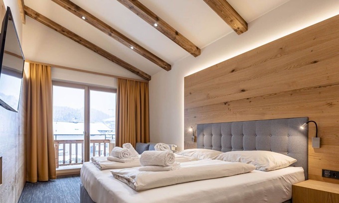 Hallerndorf Apartment | Nice apartment for 5 people with WIFI, hot tub, TV, terrace, pets allowed and parking