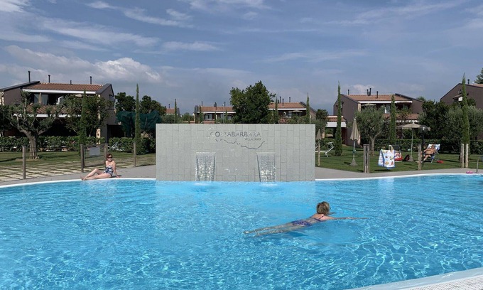 Crociale Apartment | Stylish Apartment for 4 with Pool, WIFI & Pet Friendly