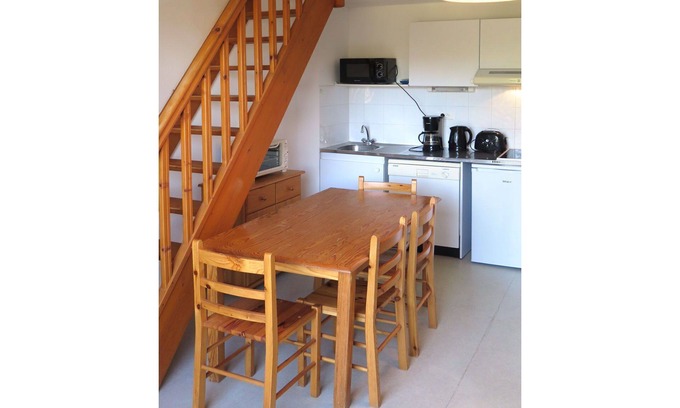 Carcans Plage Apartment | Charming Apartment for 6 with Oceanfront Views and Pets Welcome