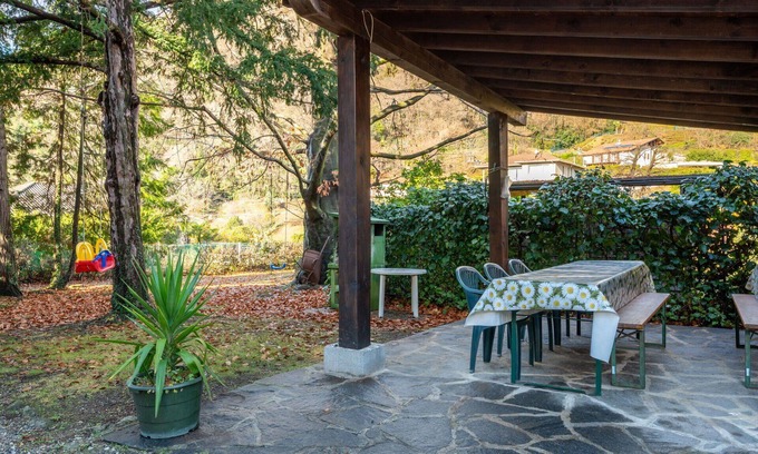 Castello Apartment | Inviting Apartment for 6 with Balcony and Pet Friendly