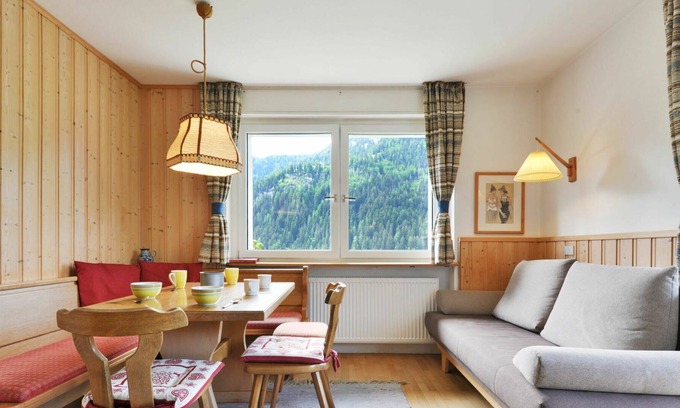 Ortisei Apartment | Nice apartment for 6 people with WIFI, TV, patio and parking
