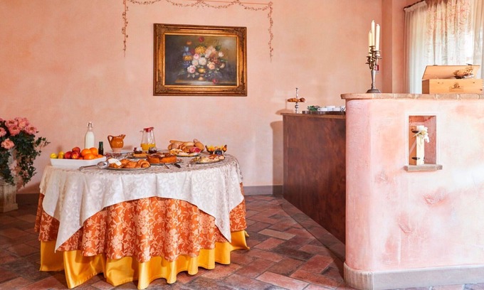 San Brizio Apartment | Inviting Apartment with Pool, Balcony & Close to Spoleto