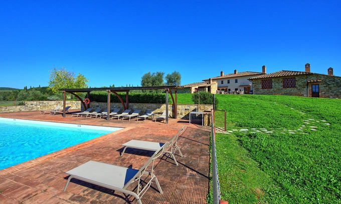 Castelnuovo Berardenga Apartment | Cozy Apartment with Pool & Panoramic Views Near Siena