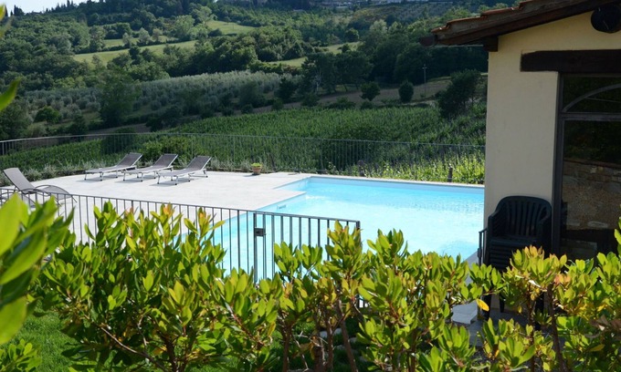 Capolona Apartment | Charming Apartment with Pool, Pets Welcome Near Arezzo