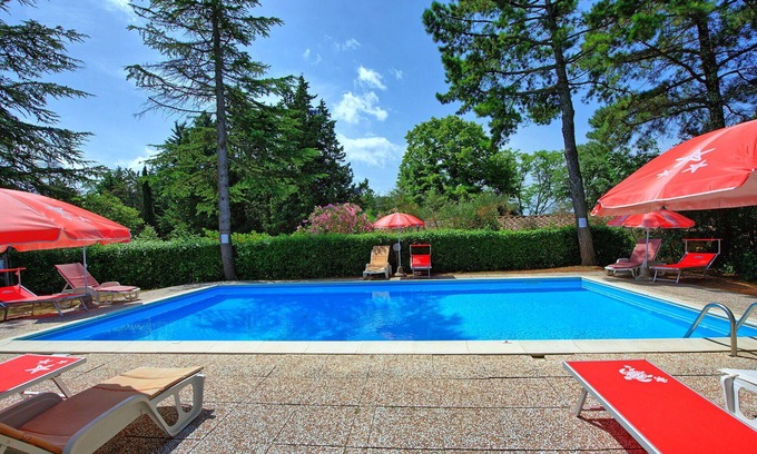 Montaione Apartment | Inviting Apartment for 4 with Pool & Veranda near San Gimignano
