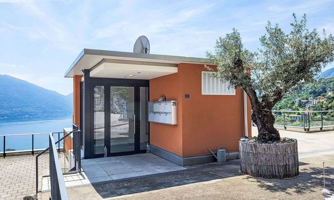 Gordola Apartment | Nice apartment for 4 people with patio, pets allowed, panoramic view and parking