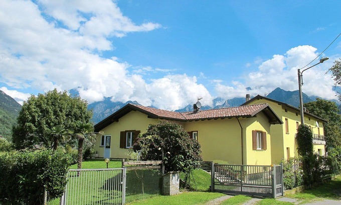 Sorico Apartment | Cozy Apartment for 4: Pet-Friendly with WIFI & Patio
