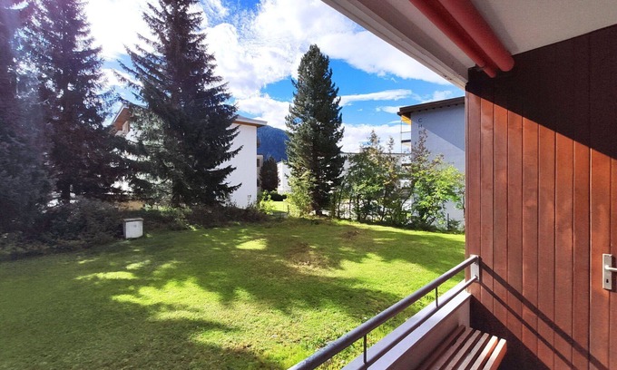 Davos-Dorf Apartment | Charming Apartment for 4 with Balcony, WIFI & Pet Access