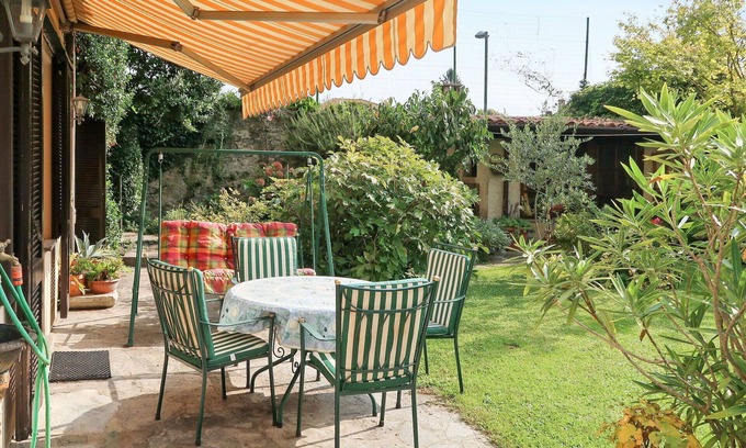 Dongo Apartment | Ideal Apartment for 4 with Lake View and Free WiFi
