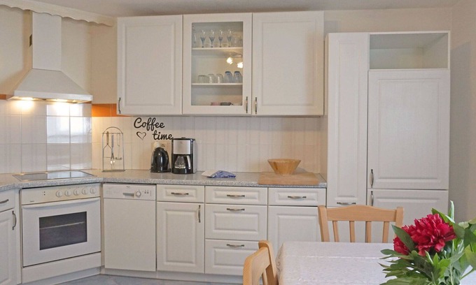 Weidach Apartment | Cozy Apartment for 5 with WiFi, Pets Welcome & Parking