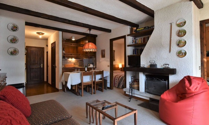 Madesimo Apartment | Inviting Apartment for 5 with WiFi, Terrace & Parking