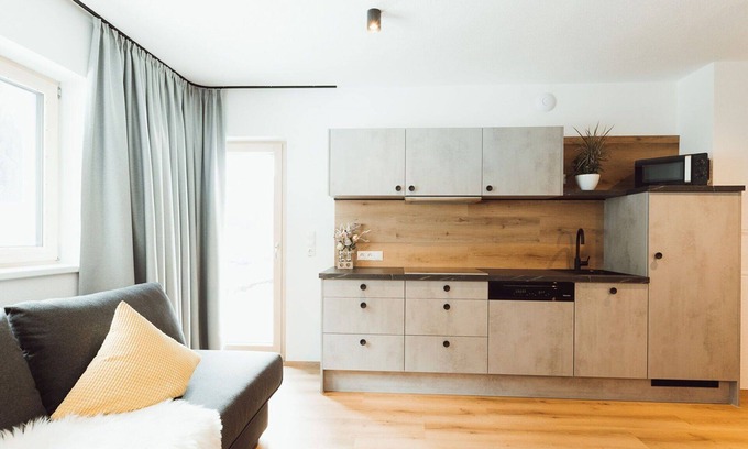 Kaunertal Apartment | Nice apartment for 5 people with WIFI, TV, terrace and parking