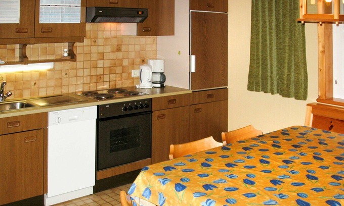 Gortipohl Apartment | Nice apartment for 6 people with WIFI, TV, balcony and parking