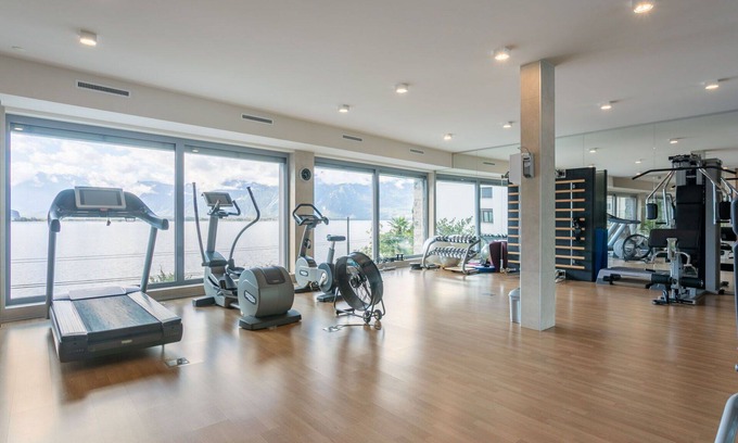 Montreux City Centre Apartment | Inviting Apartment for 6 with Pool, Balcony & Panoramic Views