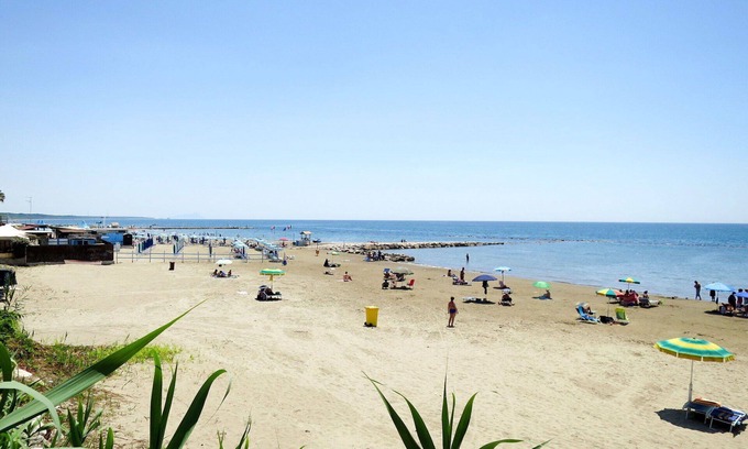 Borgo Santa Maria Apartment | Cozy Oceanfront Apartment for 6 with A/C and Terrace