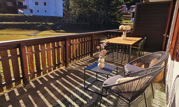 Valbella Apartment | Nice apartment for 6 guests with TV and balcony