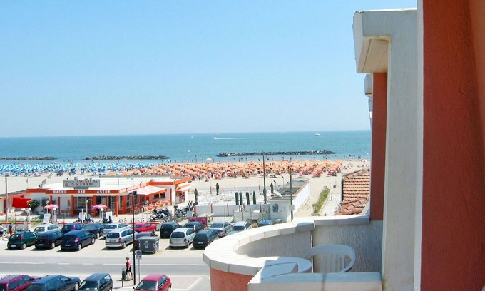 Porto Garibaldi Apartment | Comfortable Apartment for 6 with Oceanfront Views & Pets
