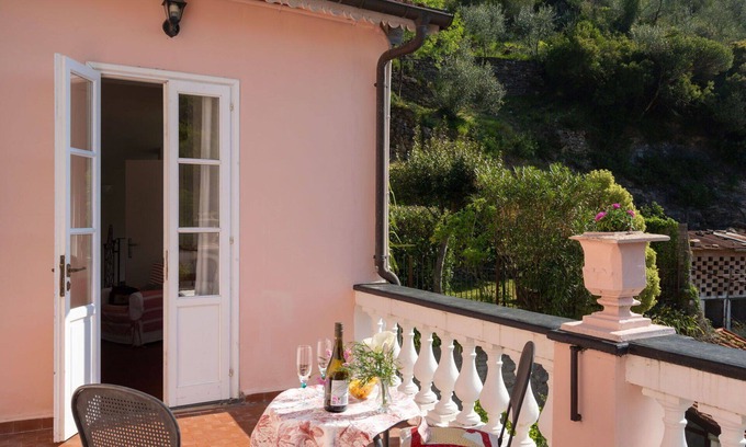 Prela Apartment | Cozy Apartment for 6 with Ocean View and Pet-Friendly Perks