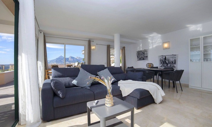 Altea la Vella Apartment | Cozy Apartment for 6 with Pool, Ocean View & Free WiFi