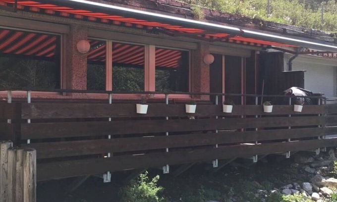 Lenk Apartment | Appealing Apartment for 6 with WIFI, Balcony & Parking